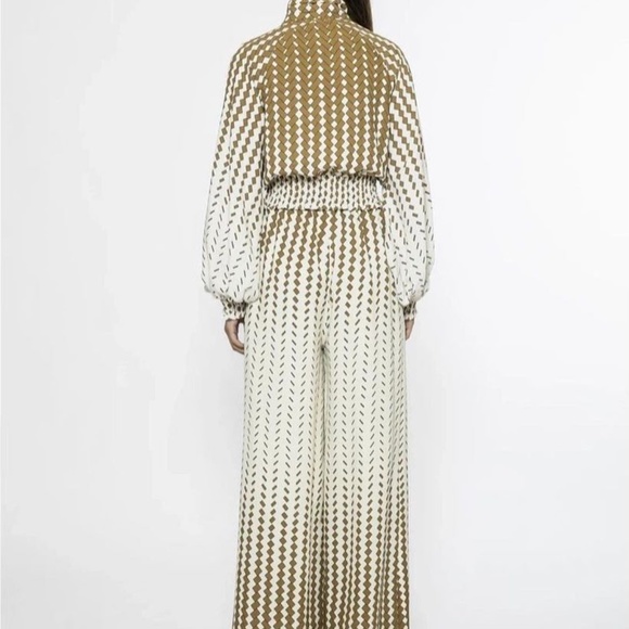 Crop top button up.   Palazzo high waisted pant - Picture 2 of 2